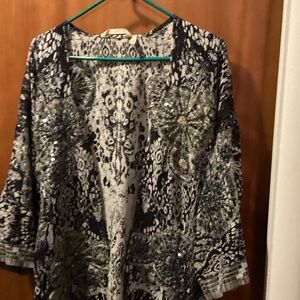 Soft Surroundings Black and Gray Patterned Cape